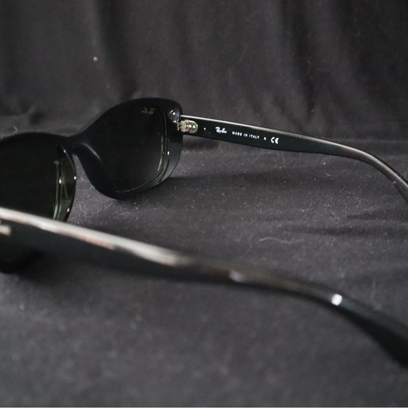 Ray-ban Black butterfly style sunglasses - Picture 4 of 8